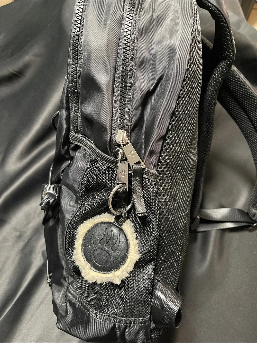 Bearpaw Women’s Bungee Cord Backpack NWOT
